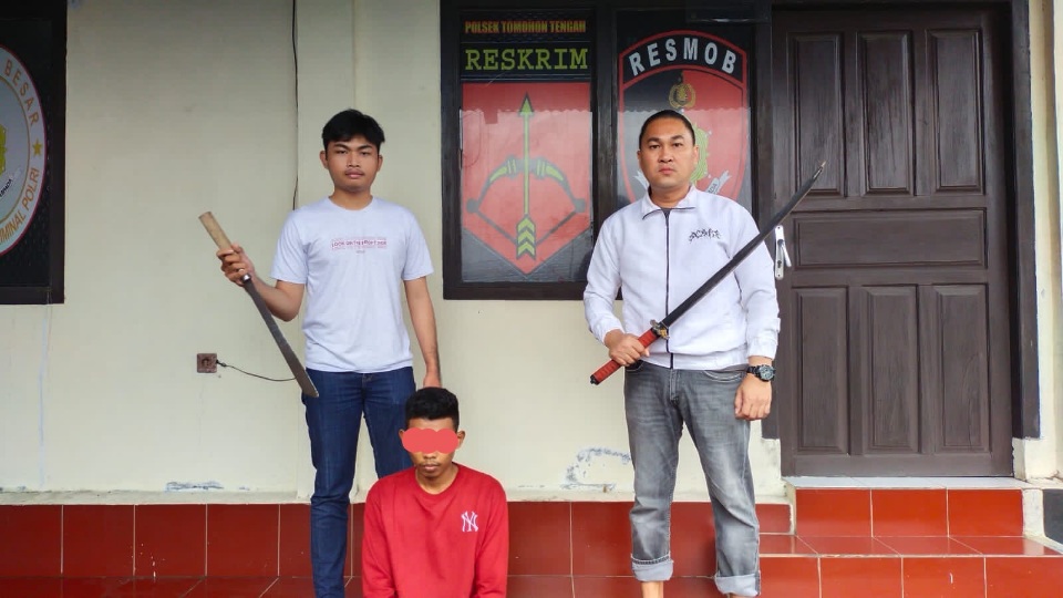 Suka Pamer Kemaluan dan Simpan Sajam, Pemuda Asal Maluku Diciduk Resmob Polsek Tomohon Tengah