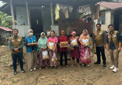 Aksi Solidaritas Tanpa Tunda: PLN UP3 Tolitoli dan YBM PLN Salurkan 70 Paket Sembako Untuk Korban Banjir