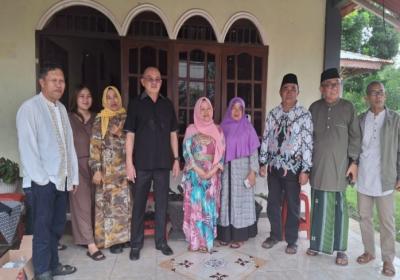 Santap Opor Ayam dan Rendang di Kampung Jawa Tomohon, WL: Kita Perkuat Tali Silaturahmi